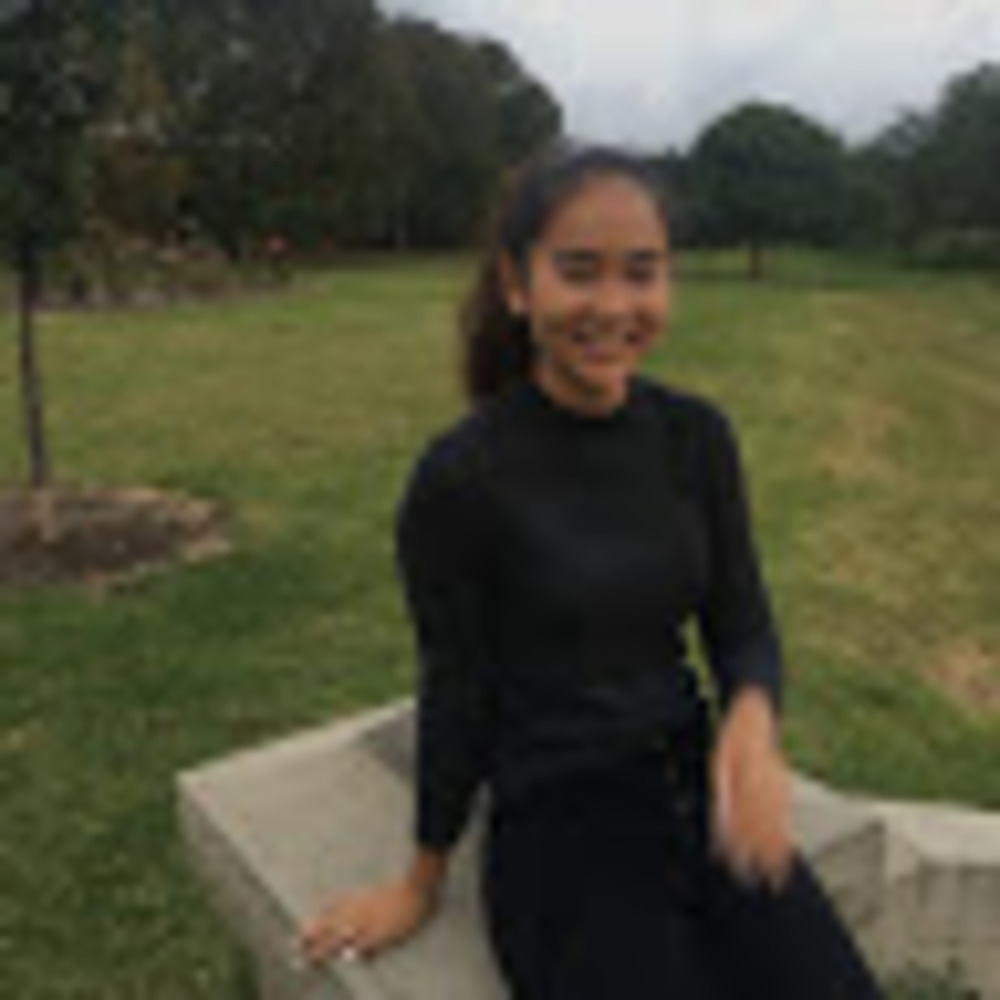 Meet your Posher, Amira